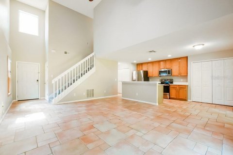 Villa ou maison à louer à Orlando, Floride: 3 chambres, 137.96 m2 № 2113302 - photo 4