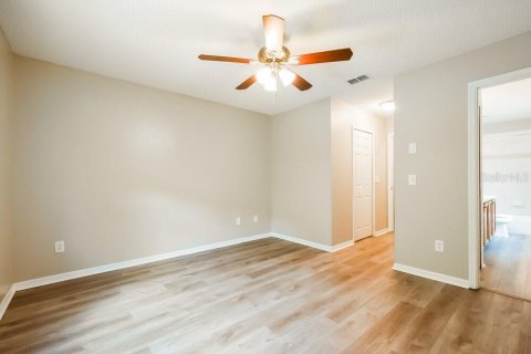 Villa ou maison à louer à Orlando, Floride: 3 chambres, 137.96 m2 № 2113302 - photo 10