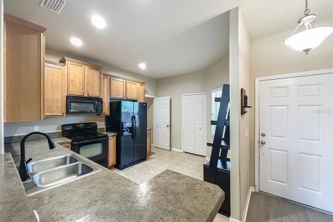 House in Winter Haven, Florida 3 bedrooms, 116.69 sq.m. № 1919856 - photo 5
