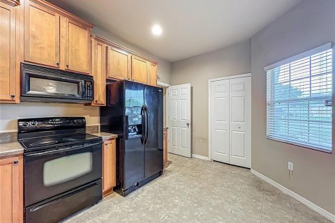 House in Winter Haven, Florida 3 bedrooms, 116.69 sq.m. № 1919856 - photo 6