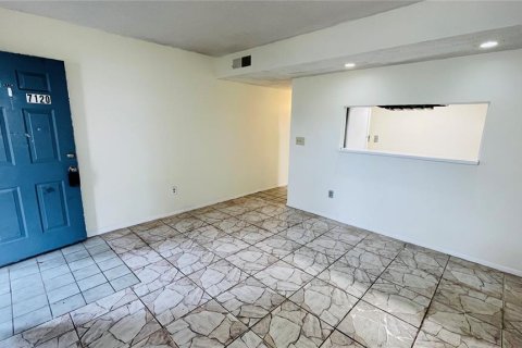 Condominio en venta en Tampa, Florida, 1 dormitorio, 46.82 m2 № 1508247 - foto 3