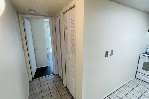 Condominio en venta en Tampa, Florida, 1 dormitorio, 46.82 m2 № 1508247 - foto 10