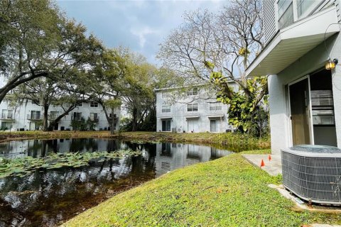 Condominio en venta en Tampa, Florida, 1 dormitorio, 46.82 m2 № 1508247 - foto 14