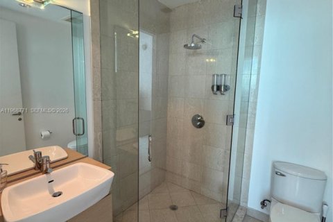 Condo in Miami, Florida, 2 bedrooms  № 2053027 - photo 16