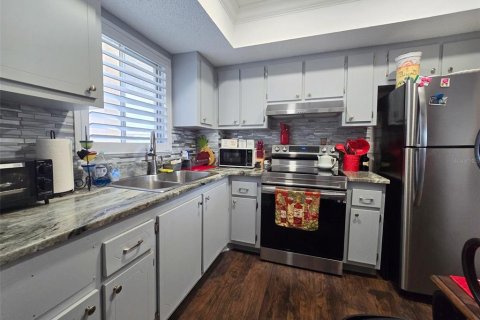 Condo in Bradenton, Florida, 1 bedroom  № 1744646 - photo 11