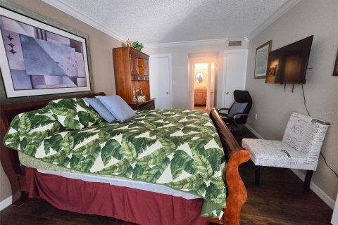 Condo in Bradenton, Florida, 1 bedroom  № 1744646 - photo 14
