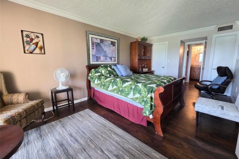 Condo in Bradenton, Florida, 1 bedroom  № 1744646 - photo 13