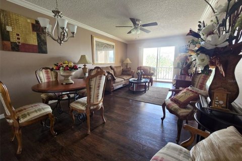 Condo in Bradenton, Florida, 1 bedroom  № 1744646 - photo 3