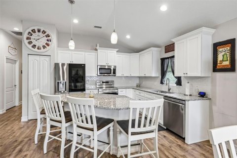 House in Belleview, Florida 3 bedrooms, 158.03 sq.m. № 2258484 - photo 8