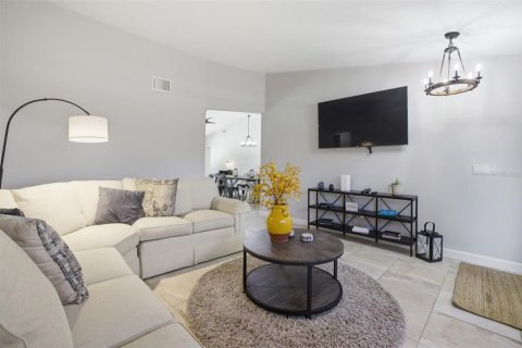 Villa ou maison à vendre à Fort Myers, Floride: 3 chambres, 136.57 m2 № 2109425 - photo 4