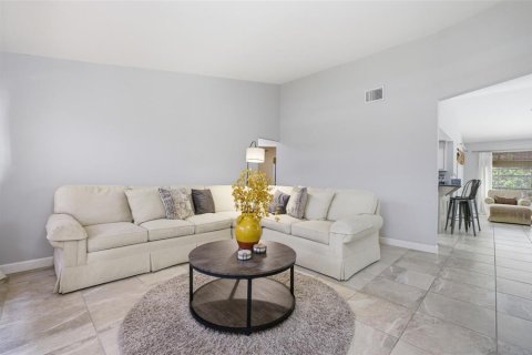 Villa ou maison à vendre à Fort Myers, Floride: 3 chambres, 136.57 m2 № 2109425 - photo 3
