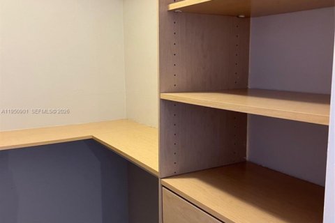 Copropriété à louer à Fort Lauderdale, Floride: 1 chambre, 80.82 m2 № 2007168 - photo 9