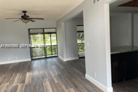 Touwnhouse à louer à Boca Raton, Floride: 2 chambres, 97.92 m2 № 2065666 - photo 3