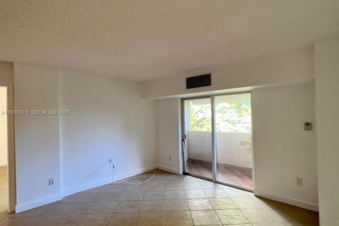 Condominio en alquiler en Miami, Florida, 2 dormitorios, 89.74 m2 № 1986178 - foto 4