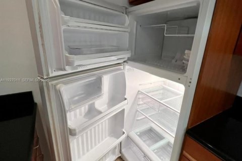 Condominio en alquiler en Miami, Florida, 2 dormitorios, 89.74 m2 № 1986178 - foto 11