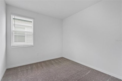 House in Apopka, Florida 4 bedrooms, 204.29 sq.m. № 2308505 - photo 5