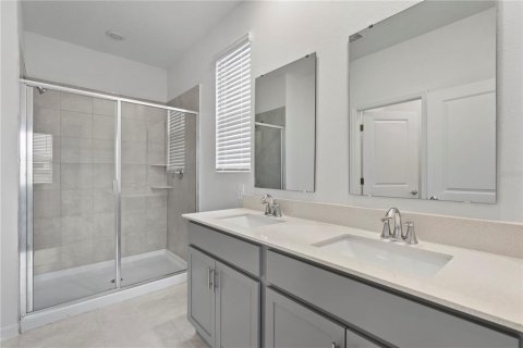 House in Apopka, Florida 4 bedrooms, 204.29 sq.m. № 2308505 - photo 13