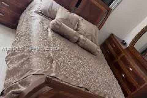 Villa ou maison à louer à Kissimmee, Floride: 4 chambres № 2183478 - photo 17