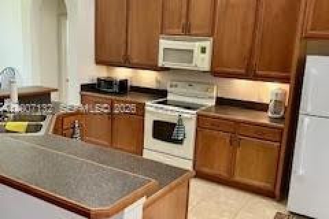 Villa ou maison à louer à Kissimmee, Floride: 4 chambres № 2183478 - photo 11