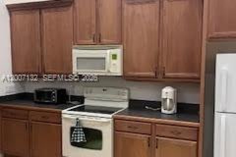 Villa ou maison à louer à Kissimmee, Floride: 4 chambres № 2183478 - photo 7