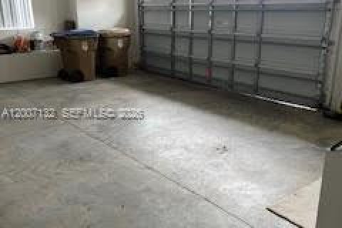 Villa ou maison à louer à Kissimmee, Floride: 4 chambres № 2183478 - photo 24