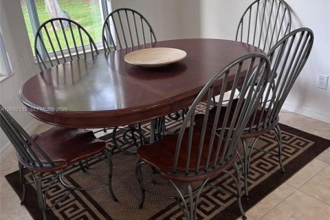 Villa ou maison à louer à Kissimmee, Floride: 4 chambres № 2183478 - photo 13