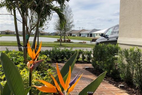 House in Port St. Lucie, Florida 3 bedrooms, 152.92 sq.m. № 1976055 - photo 16