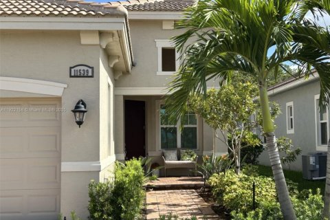 House in Port St. Lucie, Florida 3 bedrooms, 152.92 sq.m. № 1976055 - photo 1