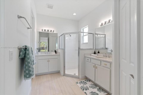 House in Port St. Lucie, Florida 3 bedrooms, 152.92 sq.m. № 1976055 - photo 5