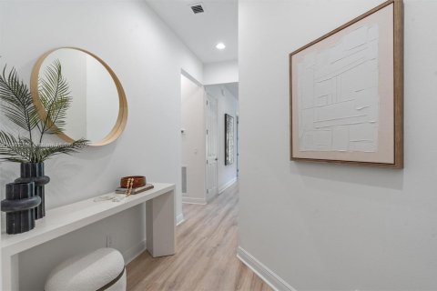 House in Port St. Lucie, Florida 3 bedrooms, 152.92 sq.m. № 1976055 - photo 2