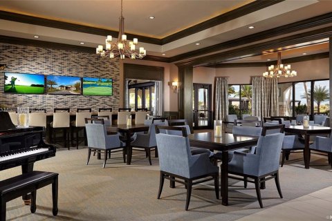 House in Port St. Lucie, Florida 3 bedrooms, 152.92 sq.m. № 1976055 - photo 15