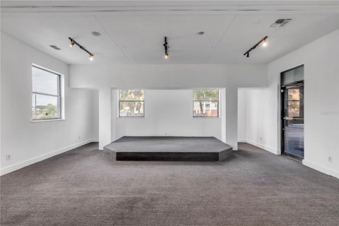 Immobilier commercial à vendre à New Smyrna Beach, Floride: 163.32 m2 № 2197144 - photo 7