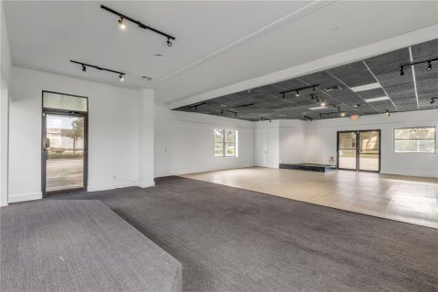 Immobilier commercial à vendre à New Smyrna Beach, Floride: 163.32 m2 № 2197144 - photo 12