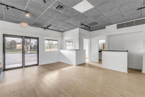 Immobilier commercial à vendre à New Smyrna Beach, Floride: 163.32 m2 № 2197144 - photo 6