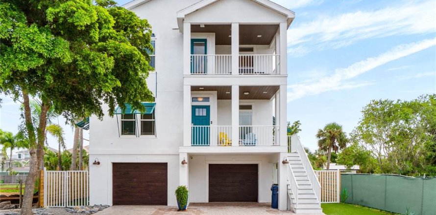 Casa en Sarasota, Florida 4 dormitorios, 277.59 m2 № 1908664