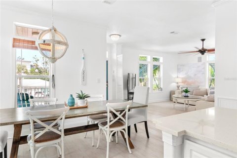 Casa en venta en Sarasota, Florida, 4 dormitorios, 277.59 m2 № 1908664 - foto 20