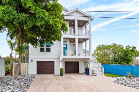 Casa en venta en Sarasota, Florida, 4 dormitorios, 277.59 m2 № 1908664 - foto 4