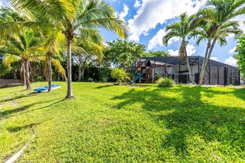 House in Coral Springs, Florida 4 bedrooms, 224.27 sq.m. № 1228828 - photo 1
