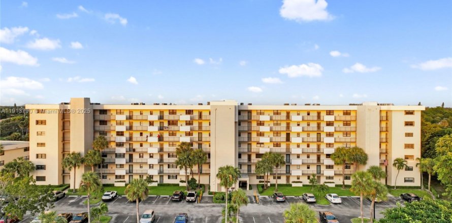 Condominio en Deerfield Beach, Florida, 2 dormitorios № 1969693