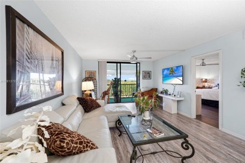 Condominio en venta en Deerfield Beach, Florida, 2 dormitorios, 97.55 m2 № 1969693 - foto 5