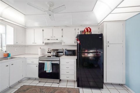 Condominio en venta en Deerfield Beach, Florida, 2 dormitorios, 97.55 m2 № 1969693 - foto 10