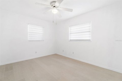 House in Seminole, Florida 2 bedrooms, 71.07 sq.m. № 1546916 - photo 14