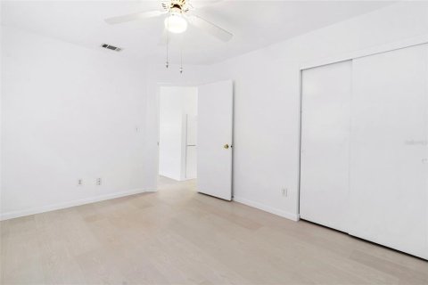 House in Seminole, Florida 2 bedrooms, 71.07 sq.m. № 1546916 - photo 13