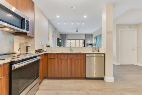 Condo in Winter Garden, Florida, 3 bedrooms  № 1689566 - photo 13