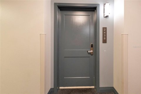 Condo in Winter Garden, Florida, 3 bedrooms  № 1689566 - photo 5