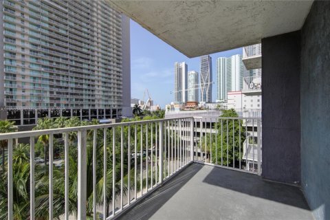 Снять в аренду кондоминиум в Майами, Флорида 2 спальни, 84.91м2, № 1966471 - фото 8