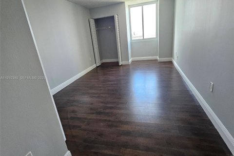 Снять в аренду кондоминиум в Майами, Флорида 2 спальни, 84.91м2, № 1966471 - фото 19