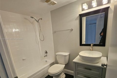 Снять в аренду кондоминиум в Майами, Флорида 2 спальни, 84.91м2, № 1966471 - фото 18