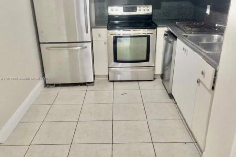 Condominio en alquiler en Sunrise, Florida, 2 dormitorios, 116.31 m2 № 1968451 - foto 10