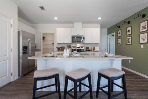 House in Lakeland, Florida 5 bedrooms, 227.33 sq.m. № 1914364 - photo 10